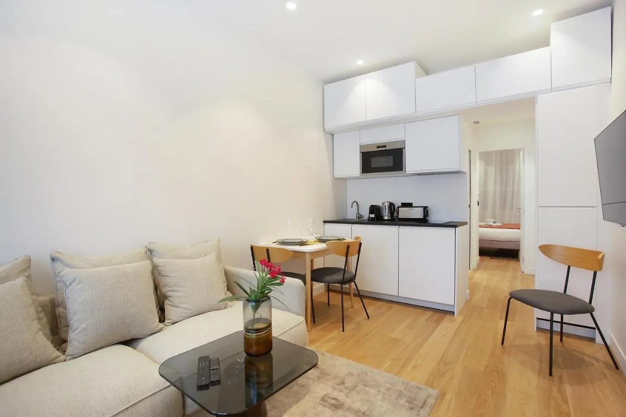 Apartment Residence Le Marais Beaubourg By Studio Prestige Paris France