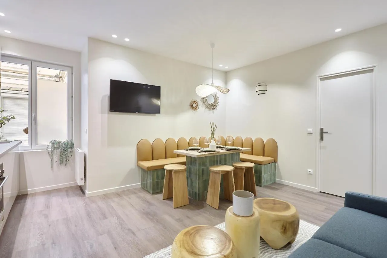 Residence Le Marais Beaubourg By Studio Prestige Paris Apartment