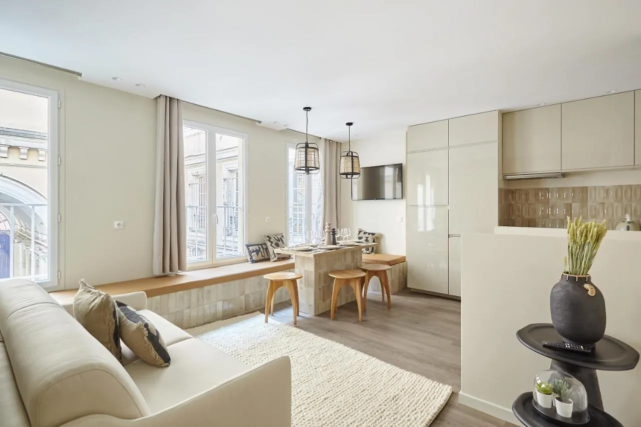 Residence Le Marais Beaubourg By Studio Prestige Paris